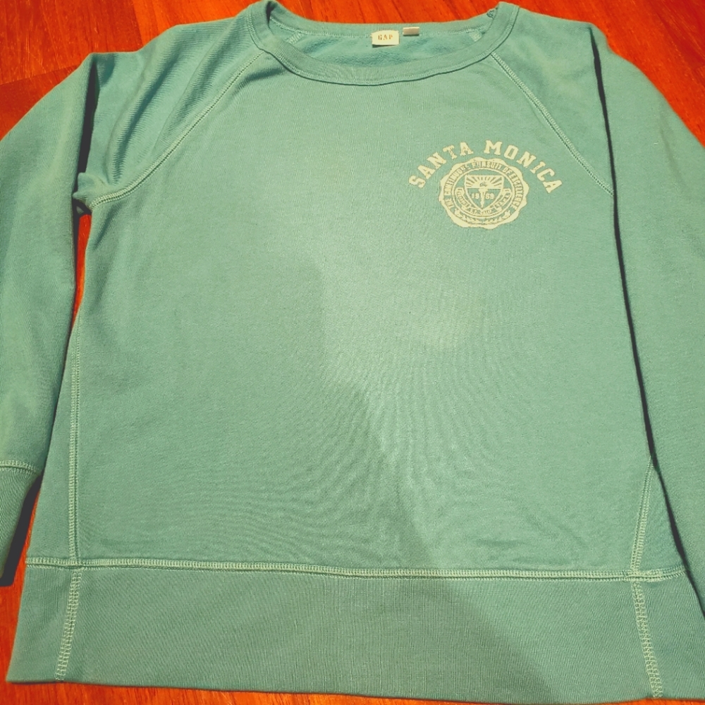 Gap sweatshirt,  size medium